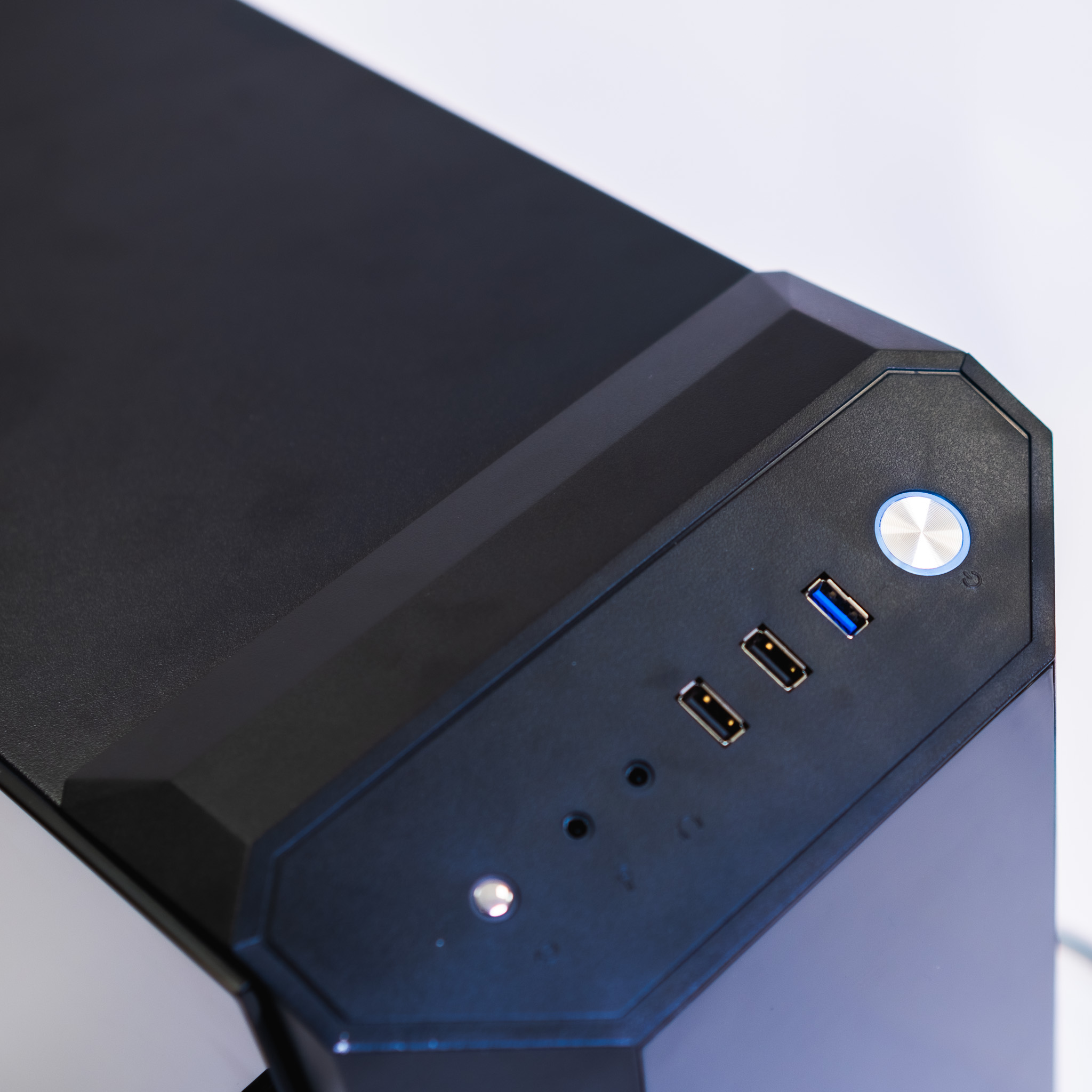 GolfBays Golf Simulator Gaming PC HD Spec