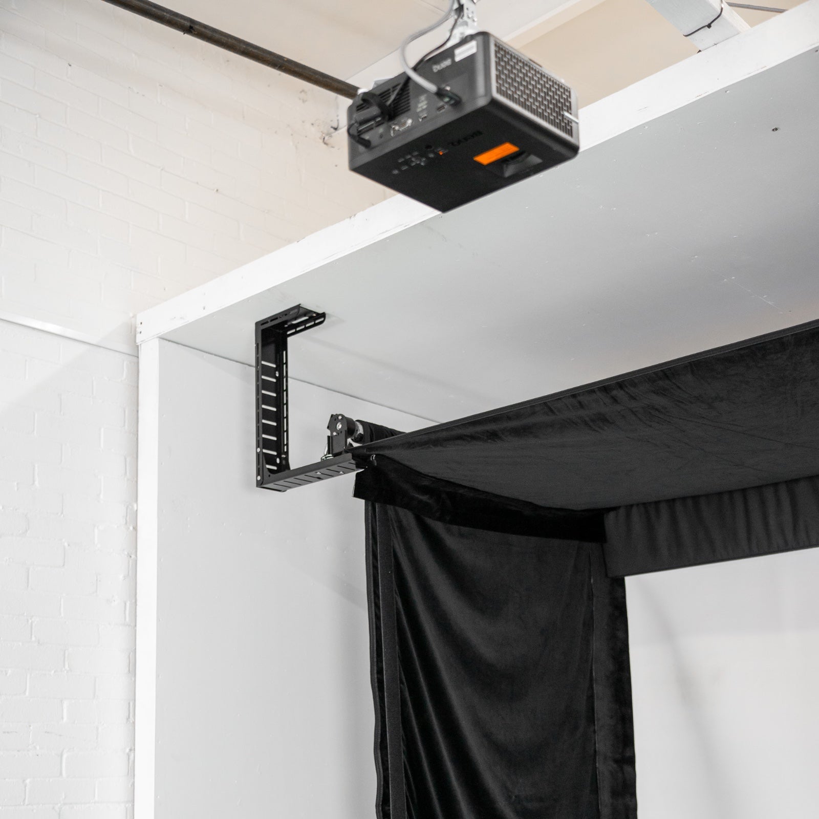 Golfbays Retractable Simbox Golf Simulator Enclosure - W 3.8m x H 3m x D 1.5m